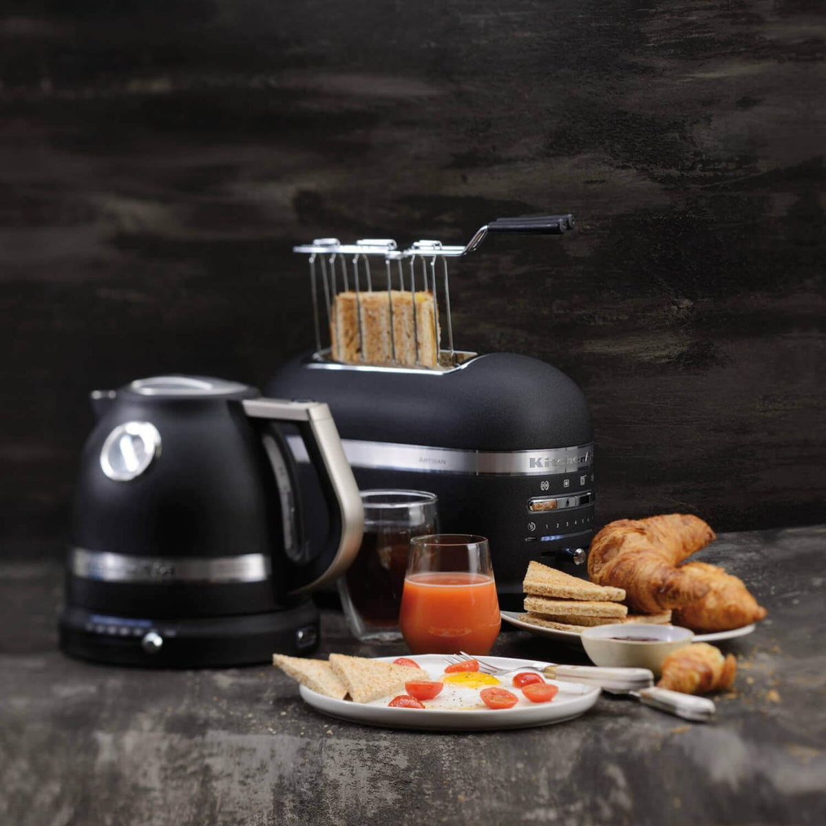 KitchenAid KitchenAid Artisan Kettle & 2 Slice Toaster Kitchen Set (Cast Iron Black)