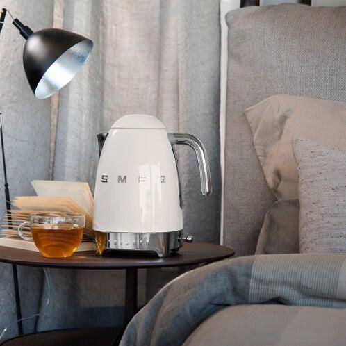 Smeg Retro Kettle Variable Temperature Control KLF04WHUK (White).