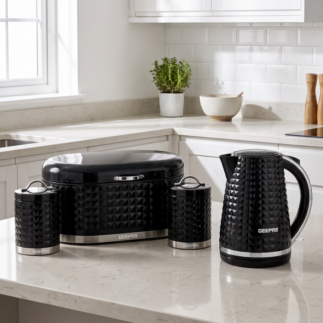 GEEPAS Argyle Kettle, Bread Bin & Canisters Kitchen Set (Black)