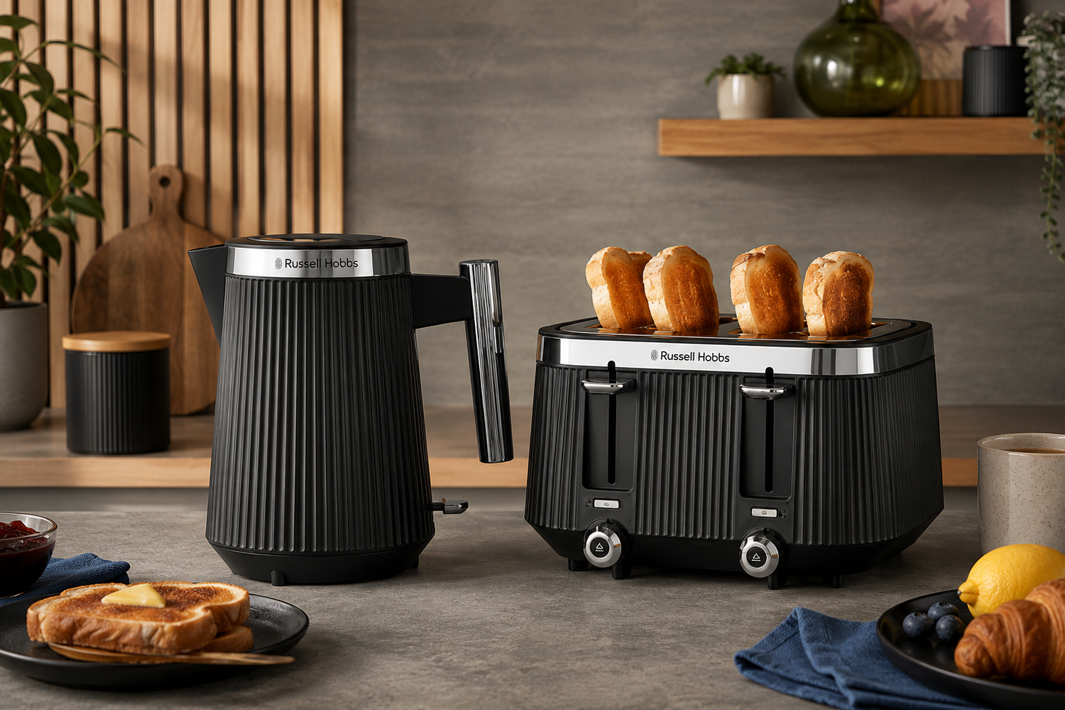 Russell Hobbs Brontë Kettle & Toaster Sets in black