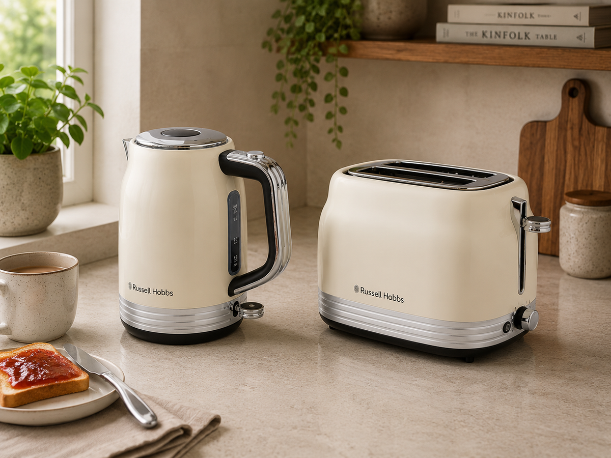 Russell Hobbs Hanley Kettle & Toaster Sets in cream