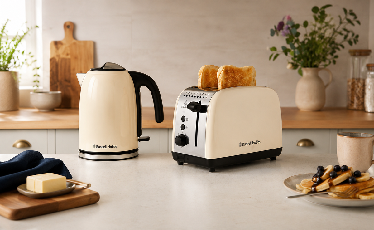 Russell Hobbs Classics cream Kettle & Toaster Sets
