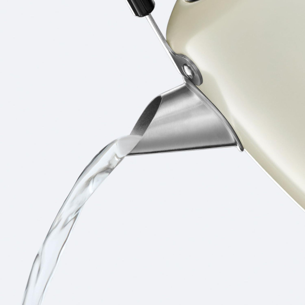 Russell Hobbs Stylevia Pyramid Kettle 28132 (Cream).