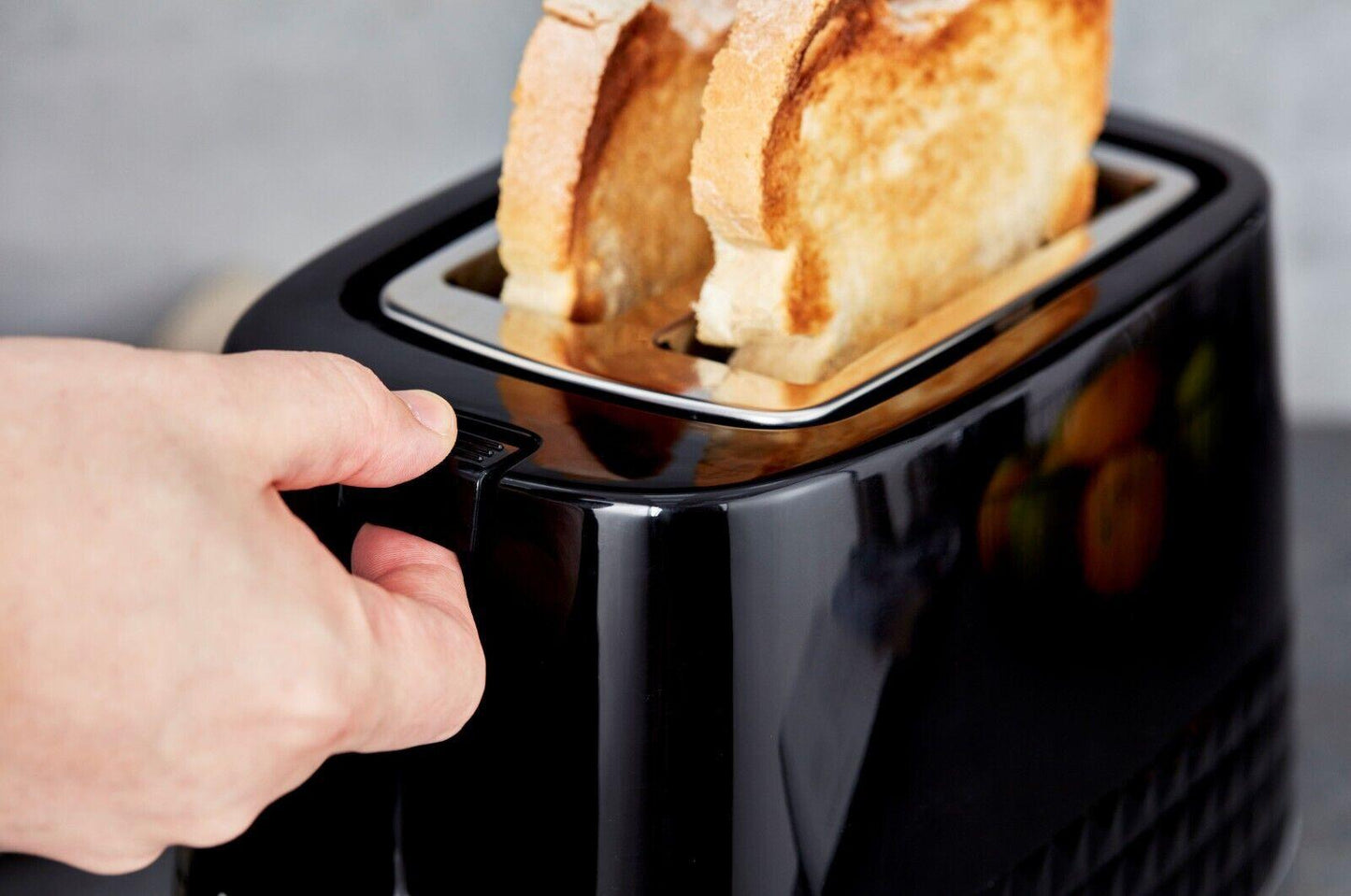 Tower Solitaire Kettle & 2 Slice Toaster Kitchen Set (Black) - Vibe Home