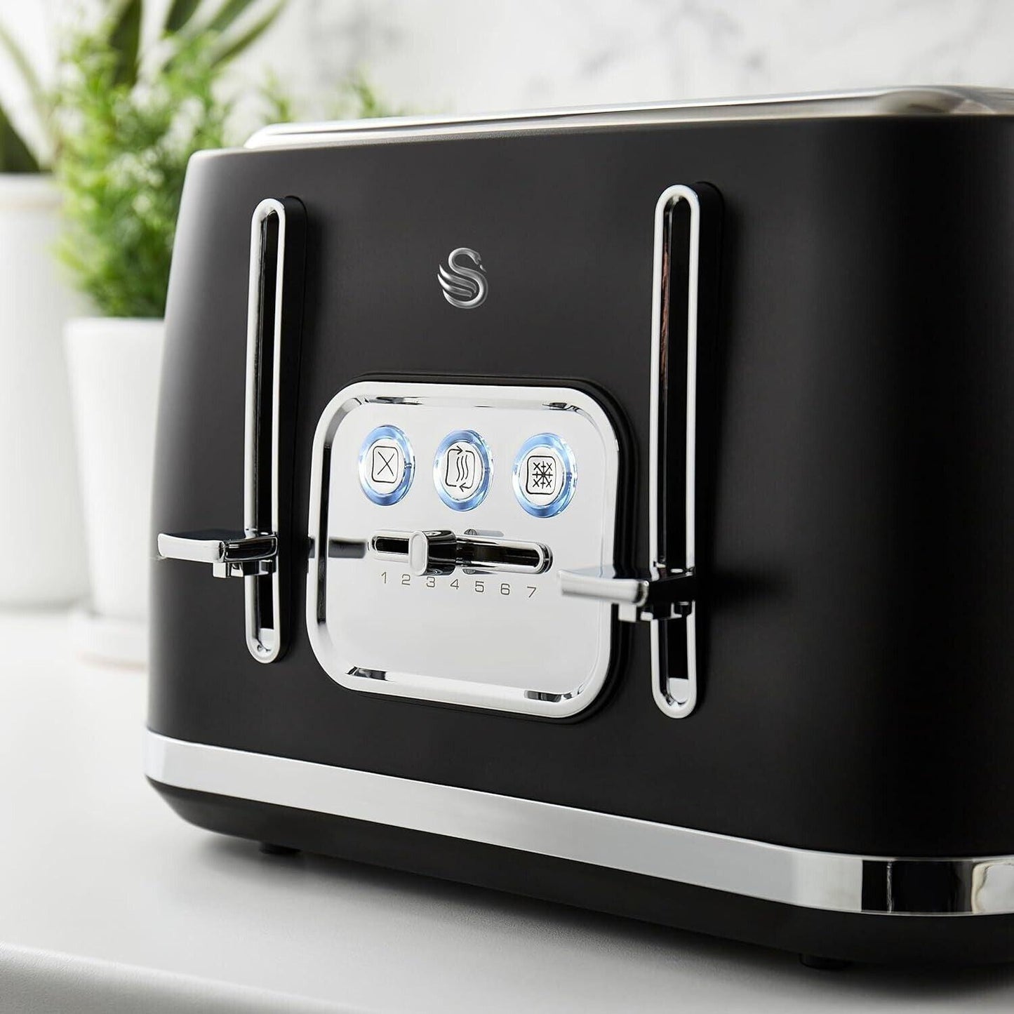 Swan Serenity Kettle & 4 Slice Toaster Kitchen Set (Black) - Vibe Home
