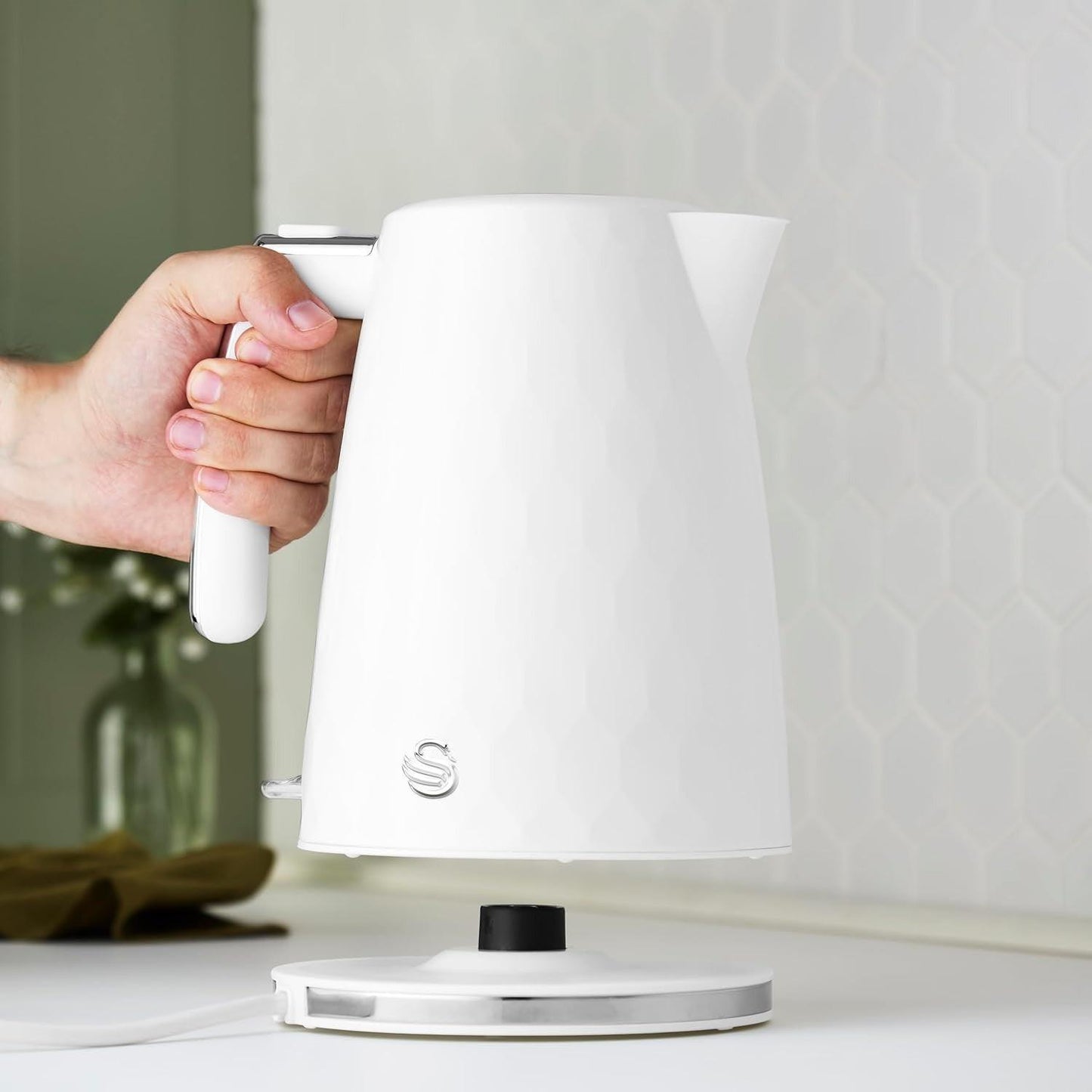 Swan Hexton Kettle & 2 Slice Toaster Kitchen Set (White) - Vibe Home