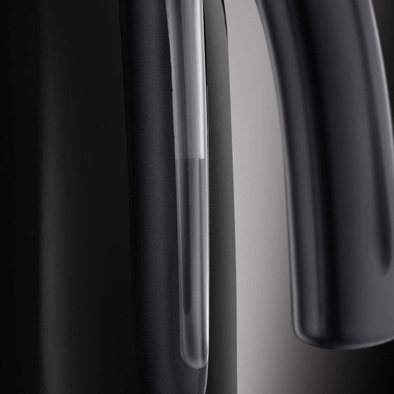 Russell Hobbs Classic Colours Jug Kettle 20413 (Black).