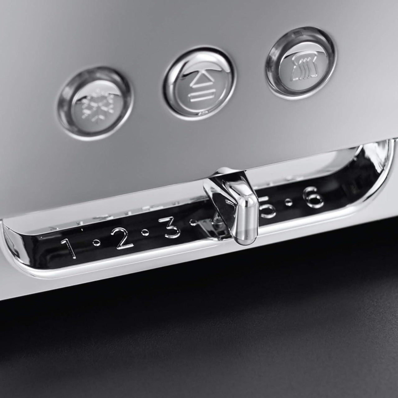 Copper 2-slice toaster with browning dial and control buttons