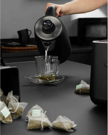 Salter Kuro Kettle, 4 Slice Toaster, Bread Bin & Canisters Kitchen Set (Matte Black)