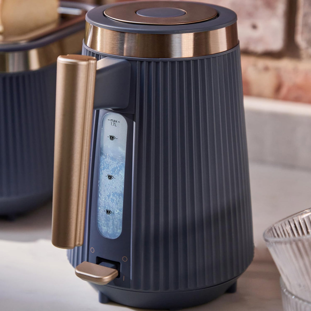 Russell Hobbs Brontë Kettle 26752 (Soft Navy)