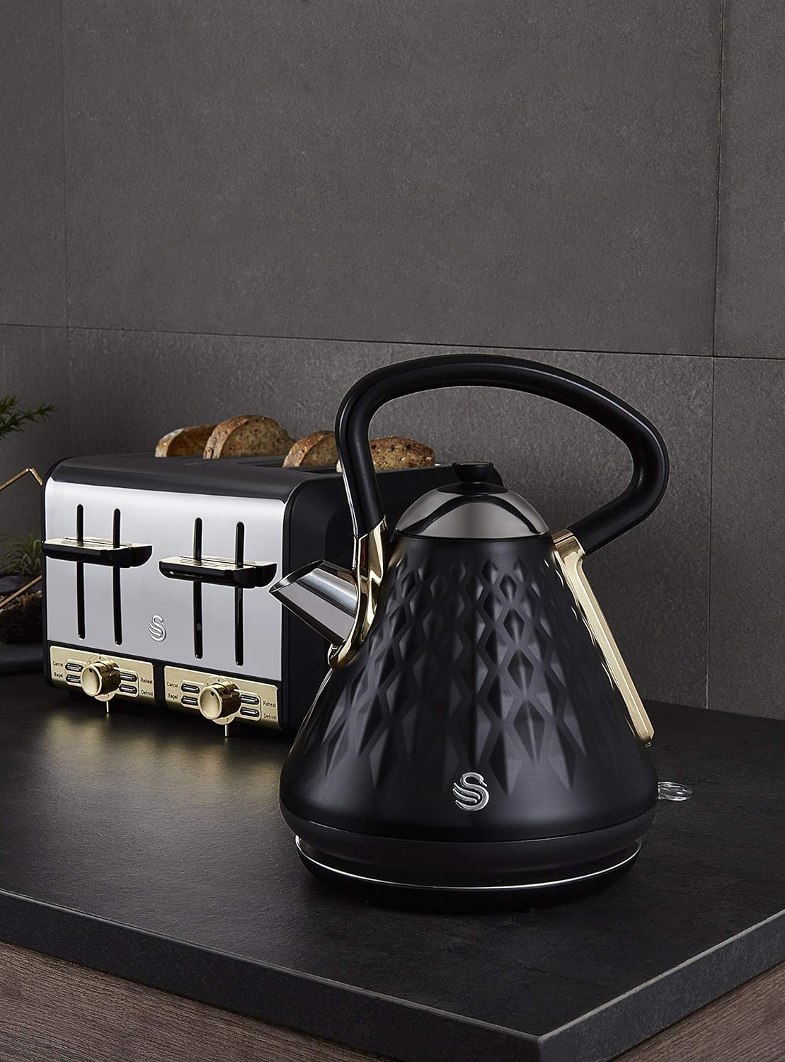 Swan Gatsby Kettle Pyramid Black/Gold SK14080BLKN