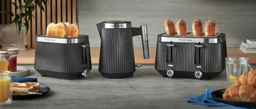Russell Hobbs Brontë 4 Slice Toaster 26770 (Matte Black) - Vibe Home