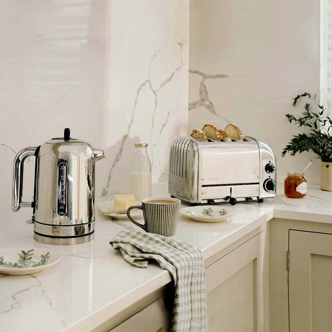Dualit Dualit Classic Jug Kettle 72815 Silver (Stainless Steel)