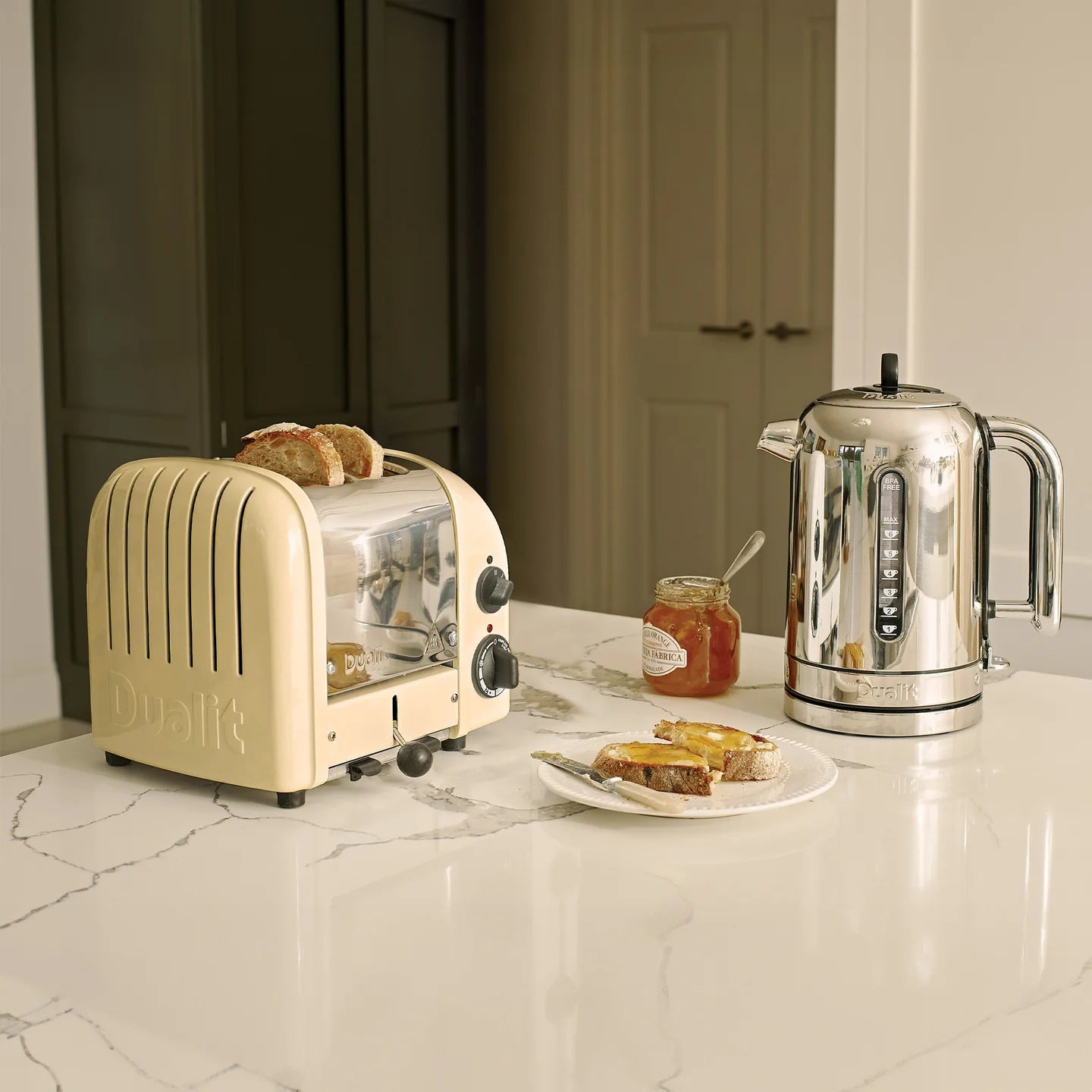 Dualit Classic Kettle & 2 Slice Vario AWS Toaster Kitchen Set (Cream)