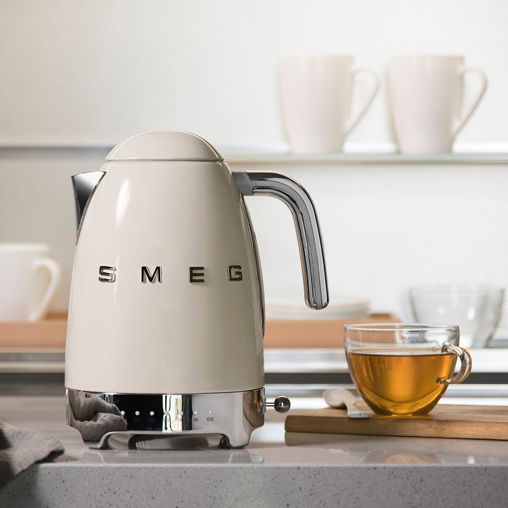 SMEG Retro Kettle & Toaster Temperature Control Kitchen Set (Cream)