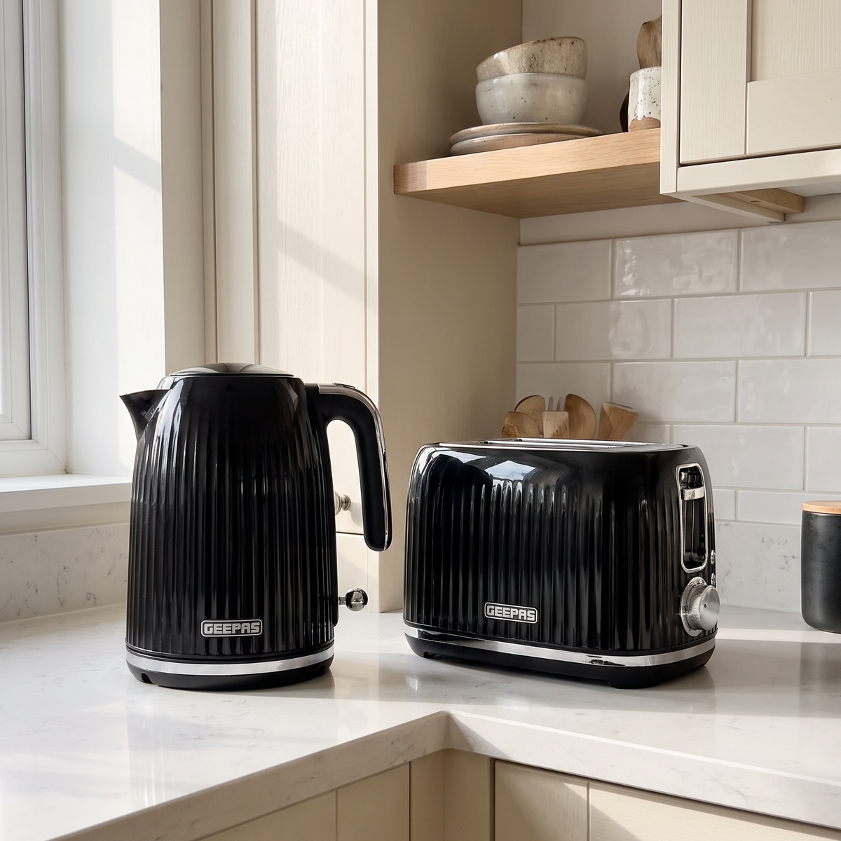 Geepas GEEPAS Fluted Kettle & 2 Slice Toaster Kitchen Set (Black)