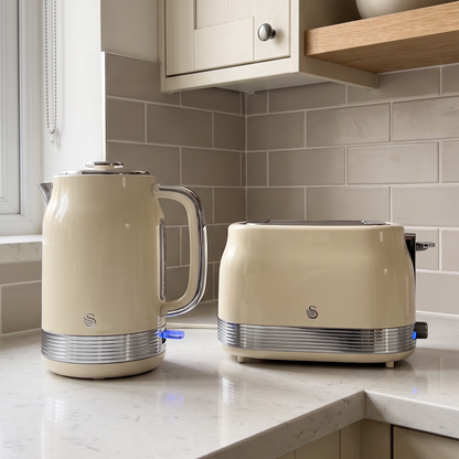 Swan Swan Retro Jug Kettle & 2 Slice Toaster Kitchen Set (Chantilly Cream)