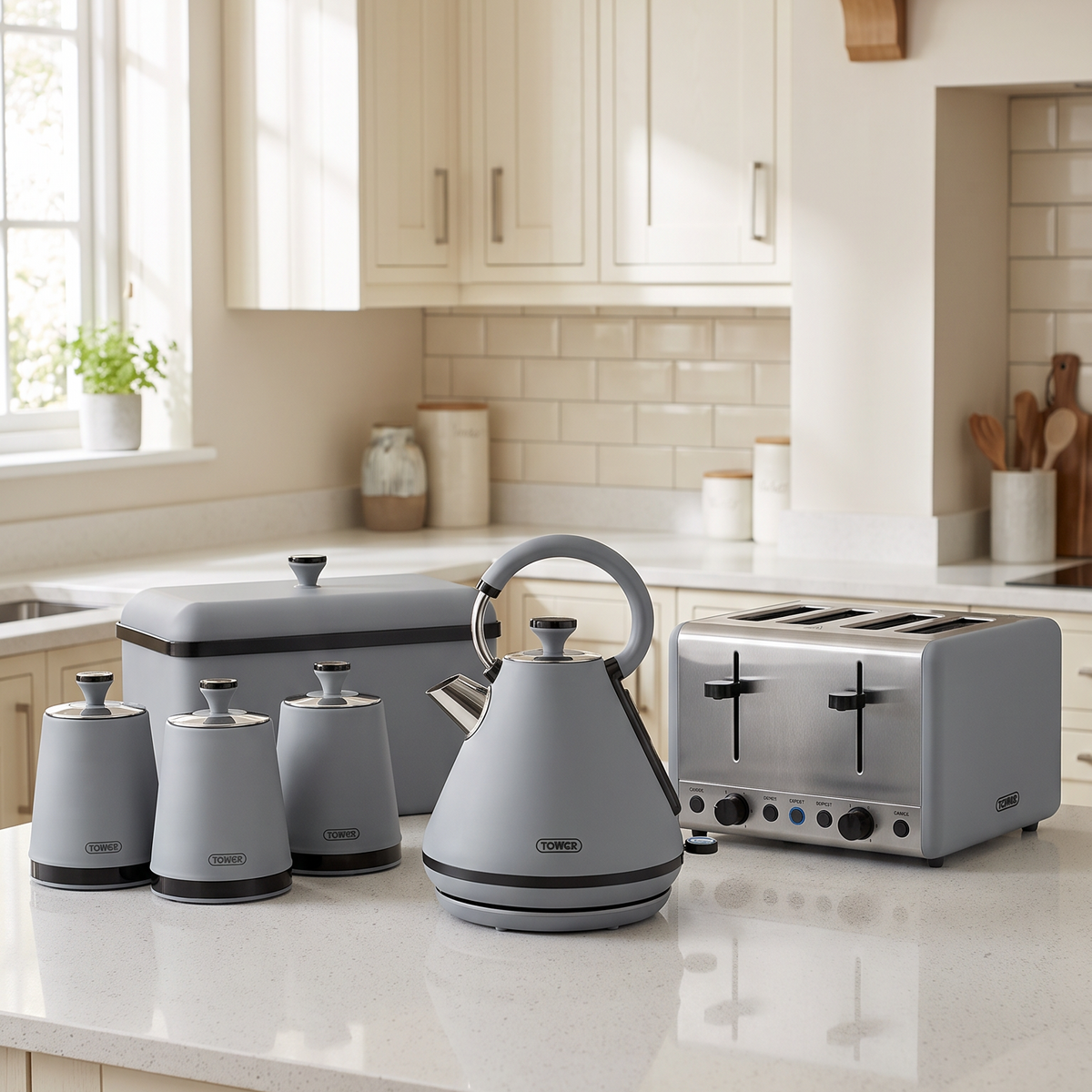 Tower Tower Sera Grey Kettle, 4 Slice Toaster, Bread Bin & Canisters Kitchen Set (Grey)