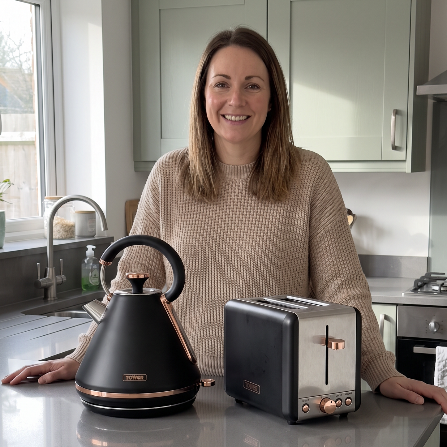 Tower Cavaletto Pyramid Kettle & 2 Slice Toaster Kitchen Set (Black)