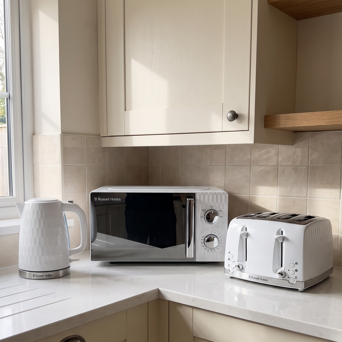 Russell Hobbs Russell Hobbs Honeycomb Kettle, 4 Slice Toaster & Manual Microwave Kitchen Set (White)