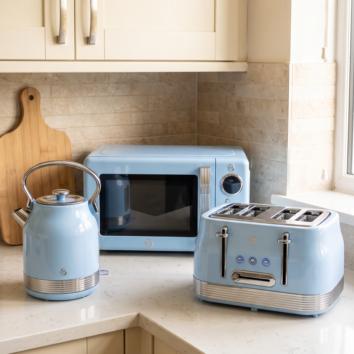 Swan Swan Retro Pyramid Kettle, 4 Slice Toaster & Microwave Kitchen Set (Blue)