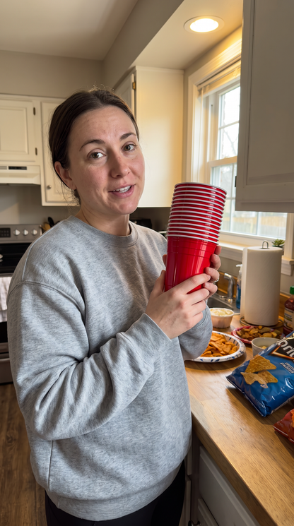 Vivaloo Classic Red Party Cups 16oz (473ml) | Strong Disposable Plastic Cups | 100 Pack