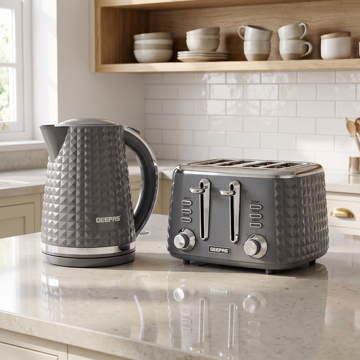 Geepas GEEPAS Argyle Kettle & 4 Slice Toaster Kitchen Set (Grey)