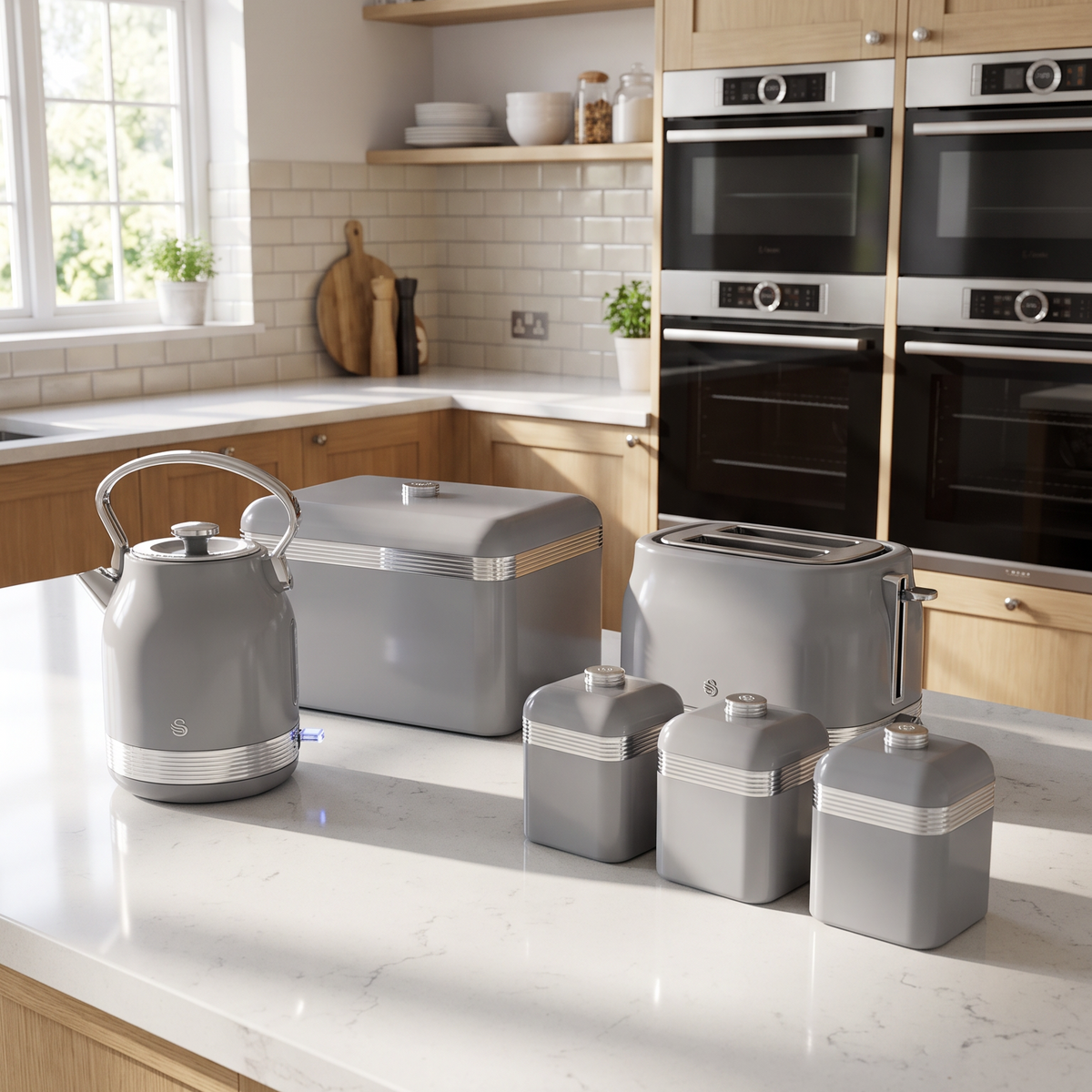 Swan Retro Pyramid Kettle, 2 Slice Toaster, Bread Bin & Canisters Kitchen Set (Grey)