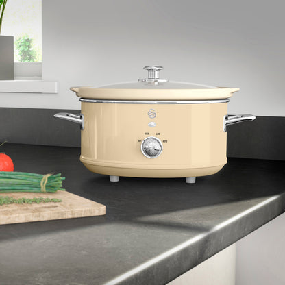 Swan Retro 3.5 Litre Slow Cooker with 3 Temperature Settings SF17021CN (Cream)