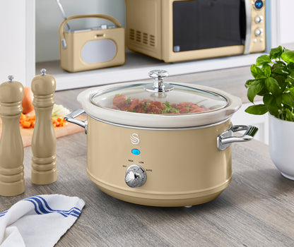 Swan Retro 3.5 Litre Slow Cooker with 3 Temperature Settings SF17021CN (Cream)