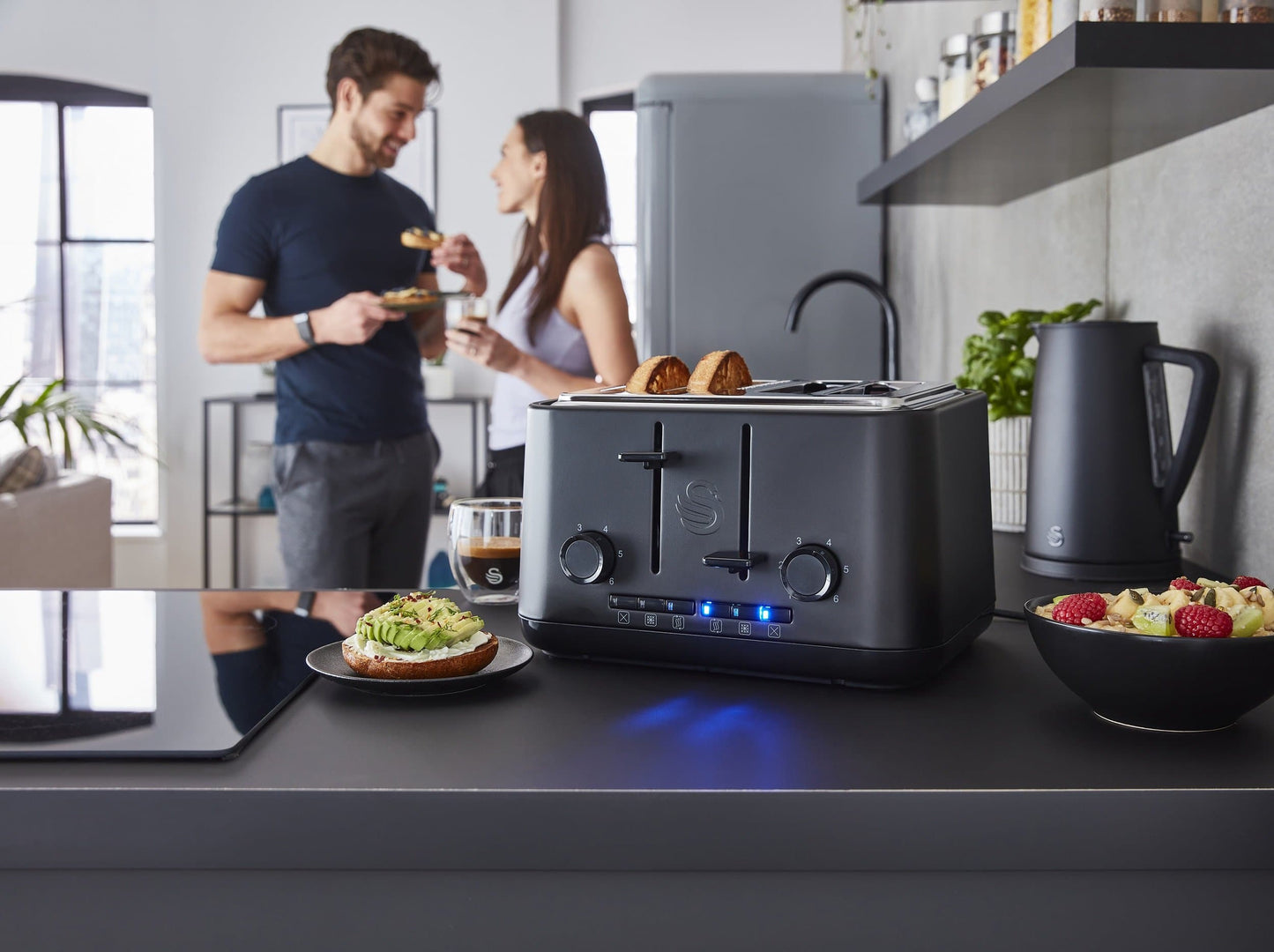 Swan Stealth Matte Black Kettle & 4 Slice Toaster Sleek & Streamlined Kitchen Set (Matte Black)