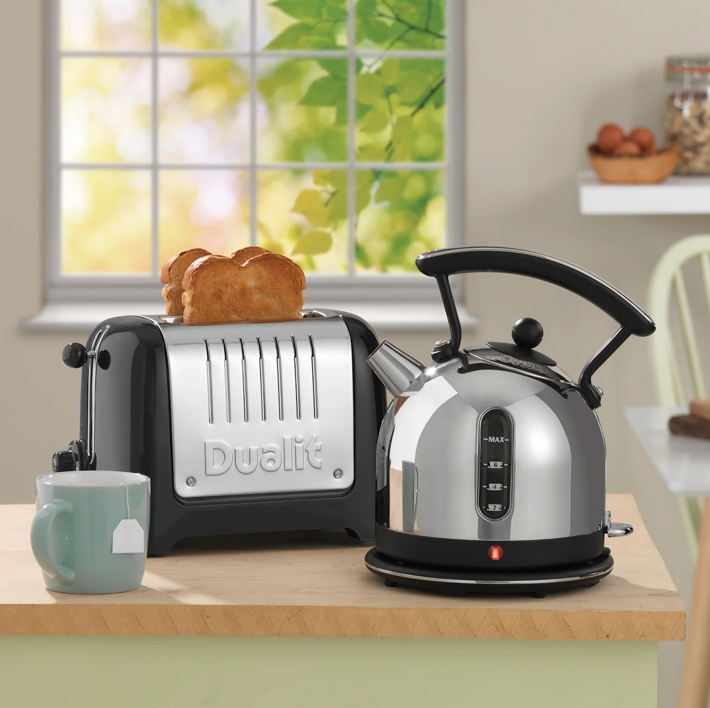 Dualit Lite Large Kettle & 4 Slice Toaster Matching Kitchen Set (Black Trim)