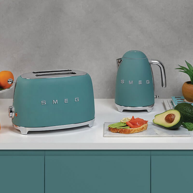 SMEG Retro Kettle Cordless KLF03EGMUK - Matte Emerald Green