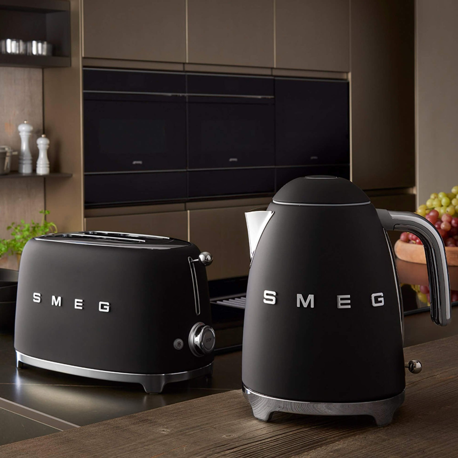 SMEG Kettle and 2 Slice Toaster Kitchen Set - Matte Black