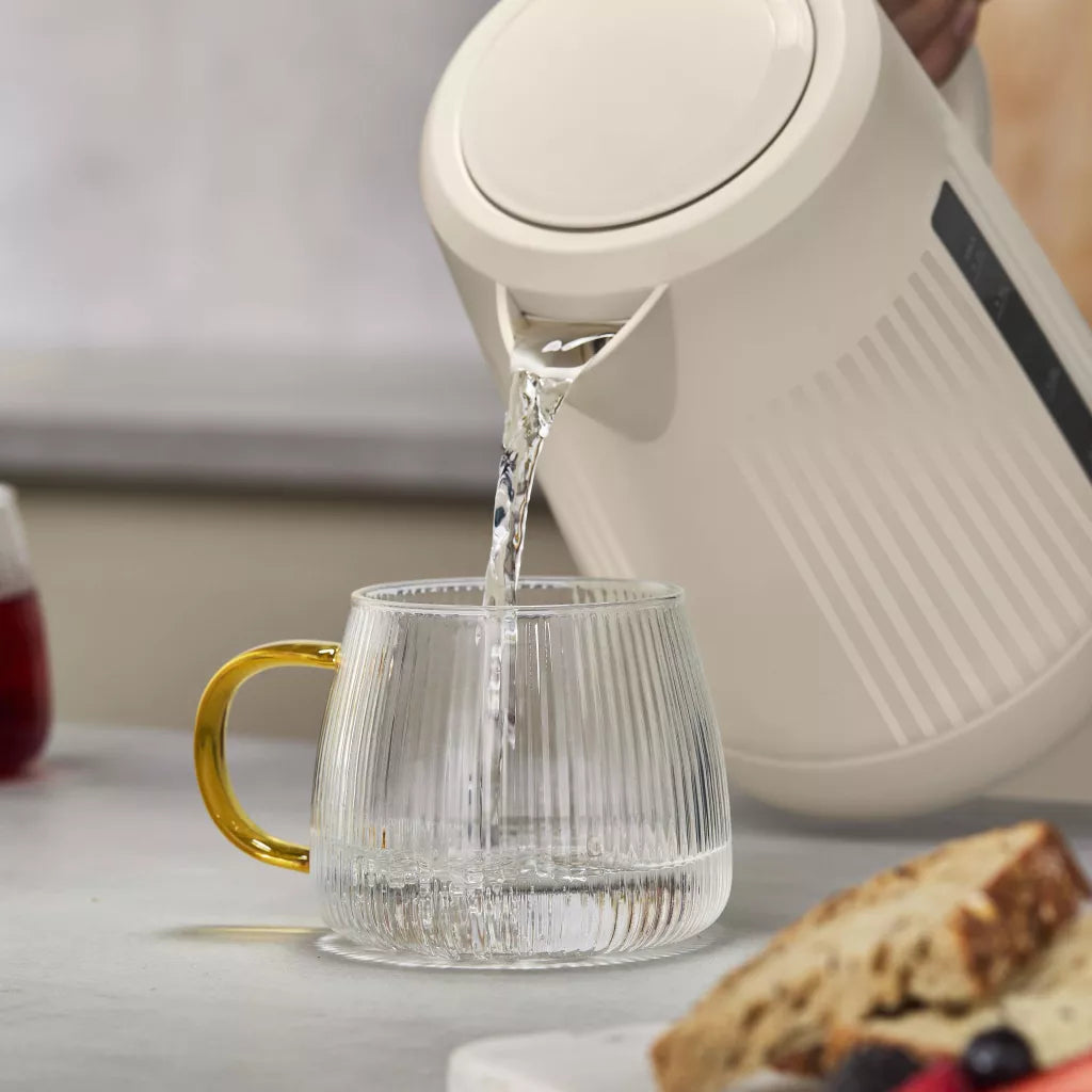 Swan Linea Electric Kettle & 2 Slice Toaster Kitchen Set (Chantilly Cream)