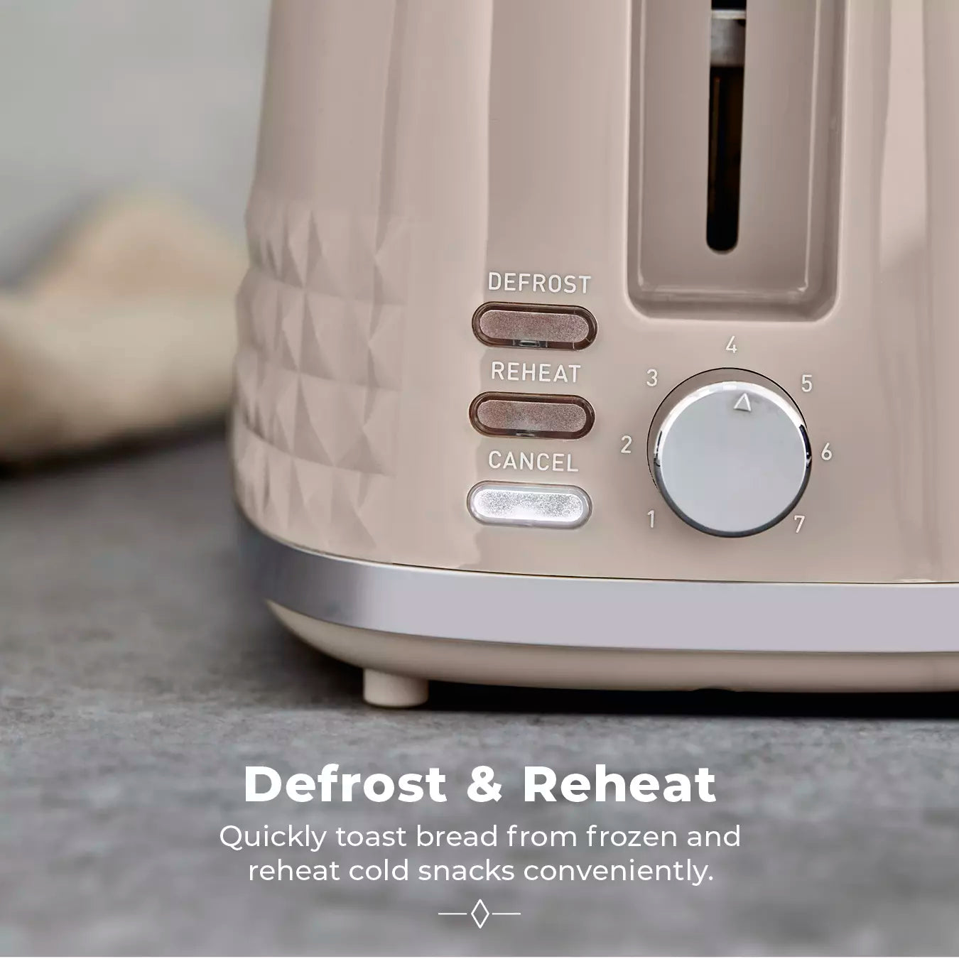 Tower Tower Solitaire Kettle & 2 Slice Toaster Kitchen Set (Latte)