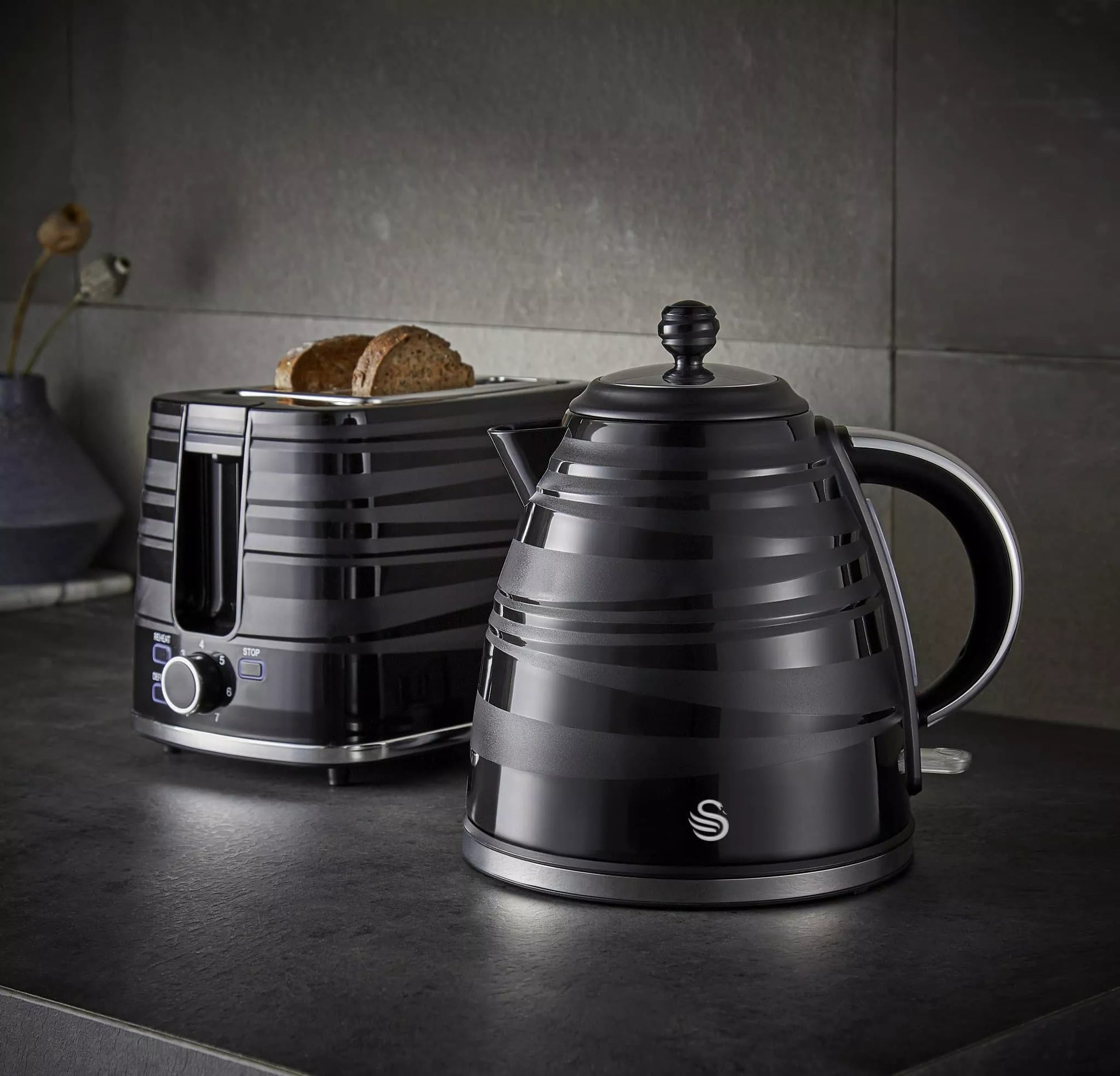 Swan Swan Symphony Kettle & 2 Slice Toaster Kitchen Set (Black)