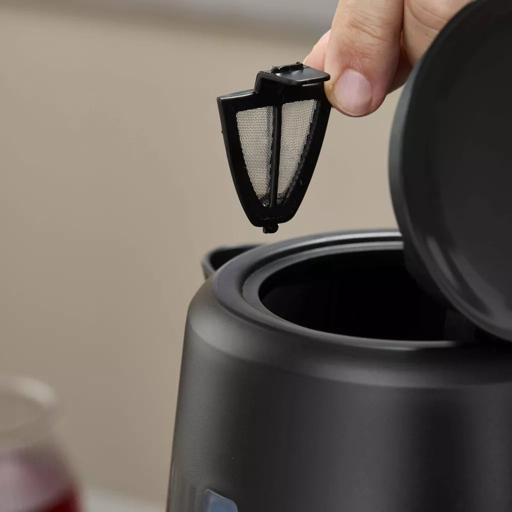 Swan Linea Electric Kettle & 2 Slice Toaster Kitchen Set (Black)