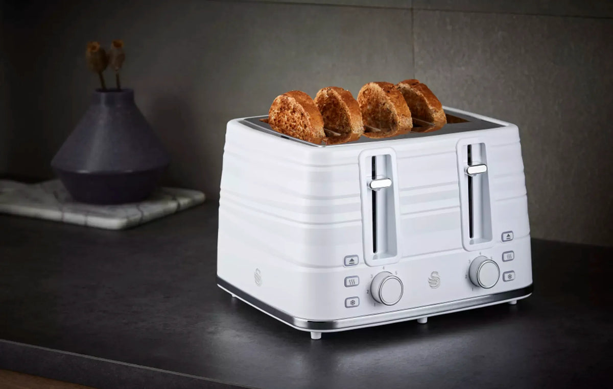 Swan Swan Symphony Kettle & 4 Slice Toaster Kitchen Set (White)