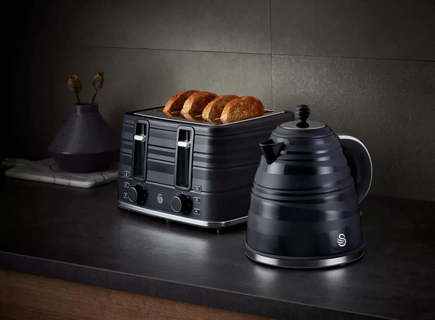 Swan Swan Symphony Kettle & 4 Slice Toaster Kitchen Set (Black)