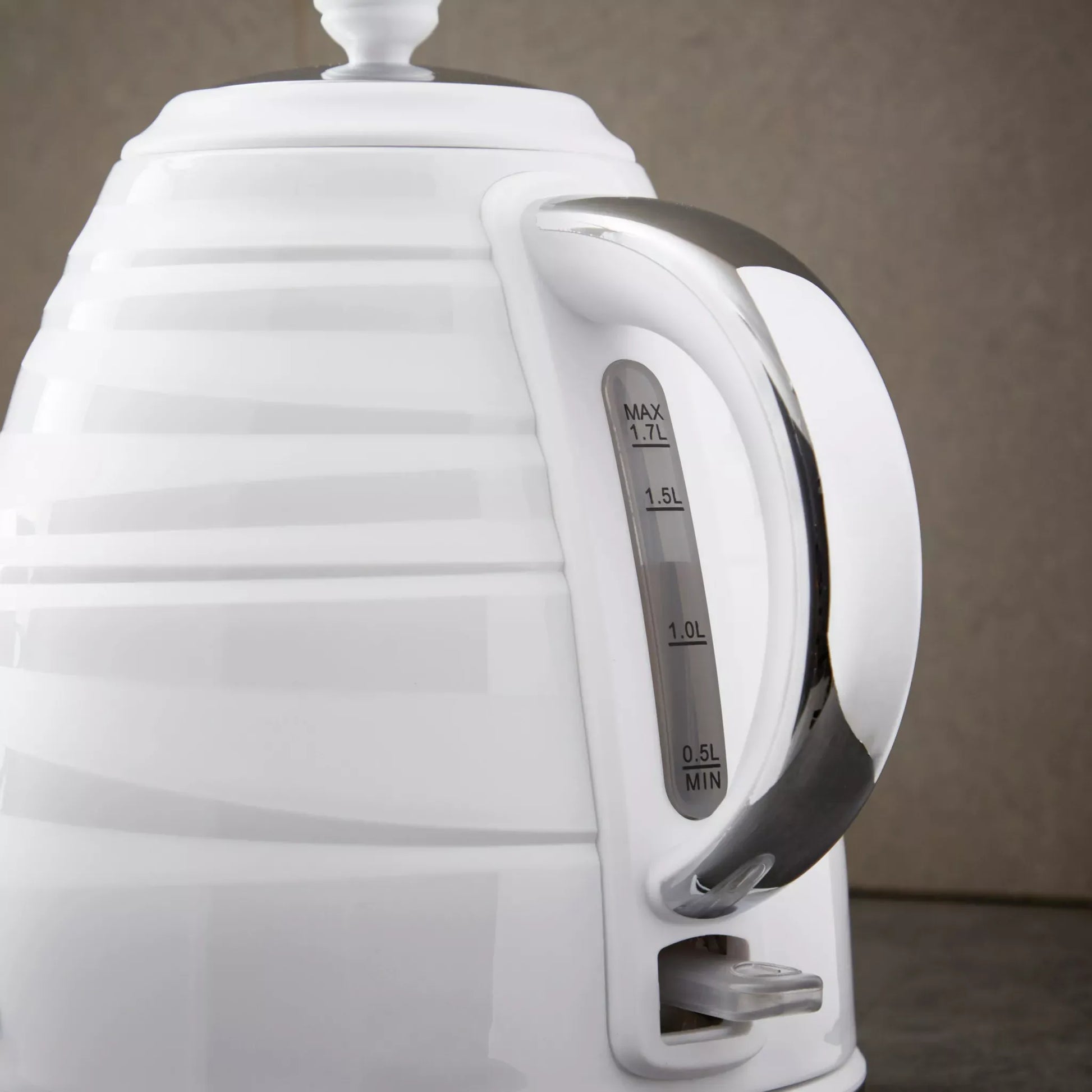 Swan Swan Symphony Kettle & 4 Slice Toaster Kitchen Set (White)