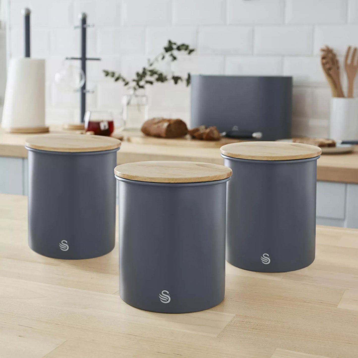 Swan Swan Nordic Kettle, 2 Slice Toaster, Bread Bin & Canisters Kitchen Set (Grey)