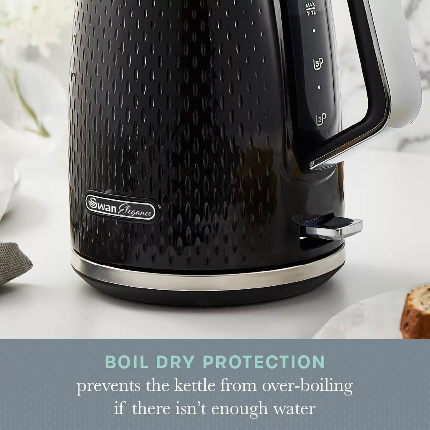 Swan Swan Elegance Kettle & 4 Slice Toaster Kitchen Set (Black)