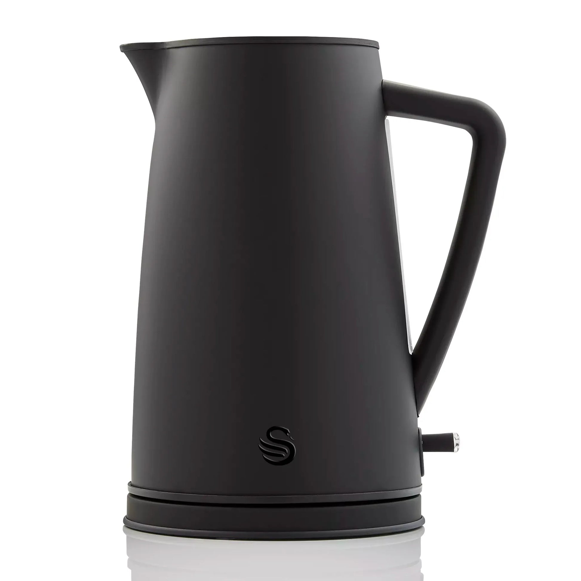 Matt black electric kettle with curved handle and base
