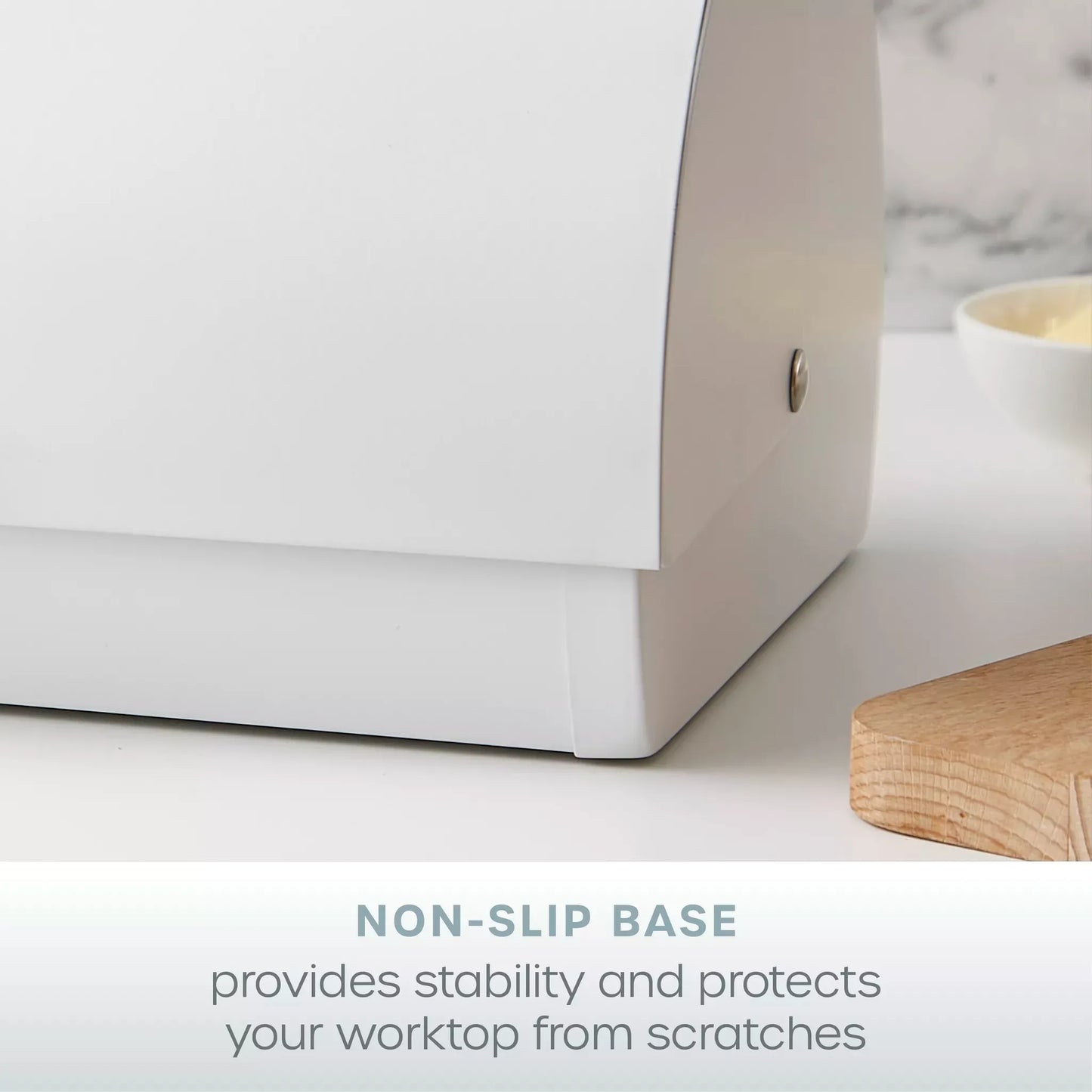 Swan Swan Serenity Kettle, 4 Slice Toaster, Bread Bin & Canisters Kitchen Set (White)