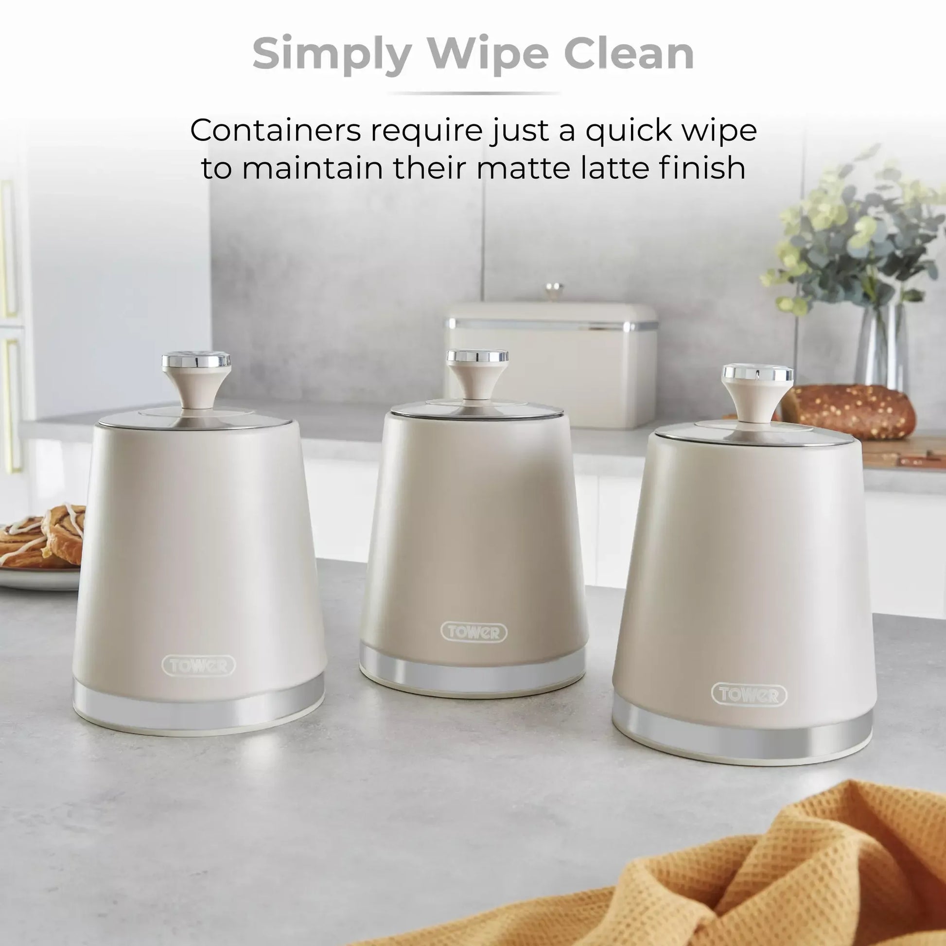 Tower Tower Cavaletto Pyramid Kettle, 4 Slice Toaster, Bread Bin & Canisters Kitchen Set (Latte)