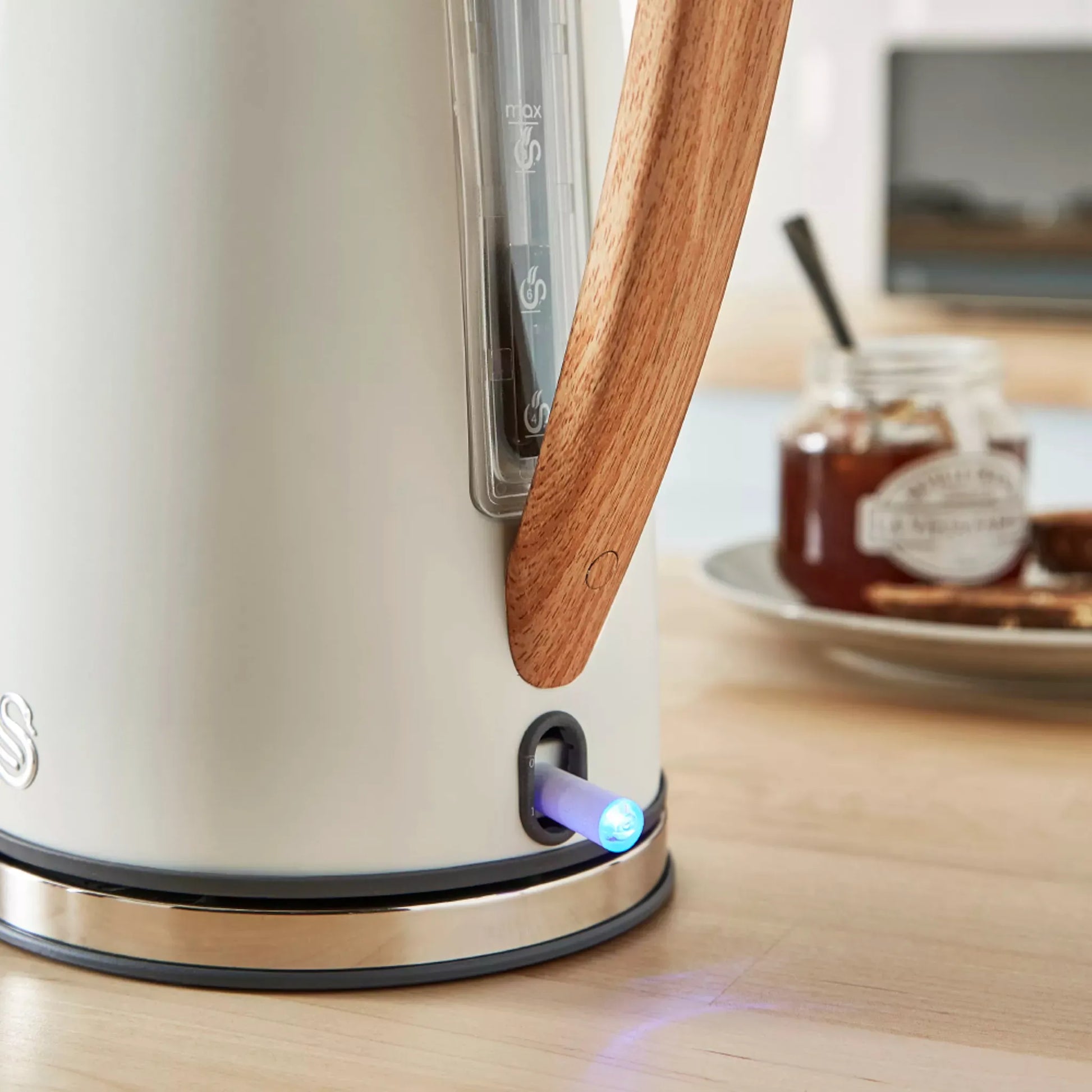 Swan Swan Nordic Kettle, 2 Slice Toaster, Bread Bin & Canisters Kitchen Set (Cotton White)