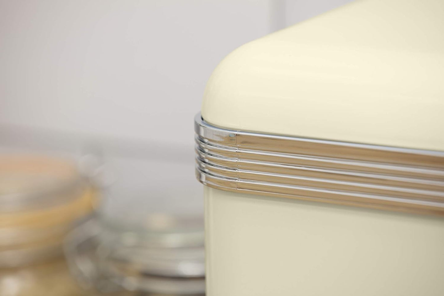 Swan Retro Kettle, 4 Slice Toaster, Bread Bin, Canisters & Towel Pole Set (Cream)