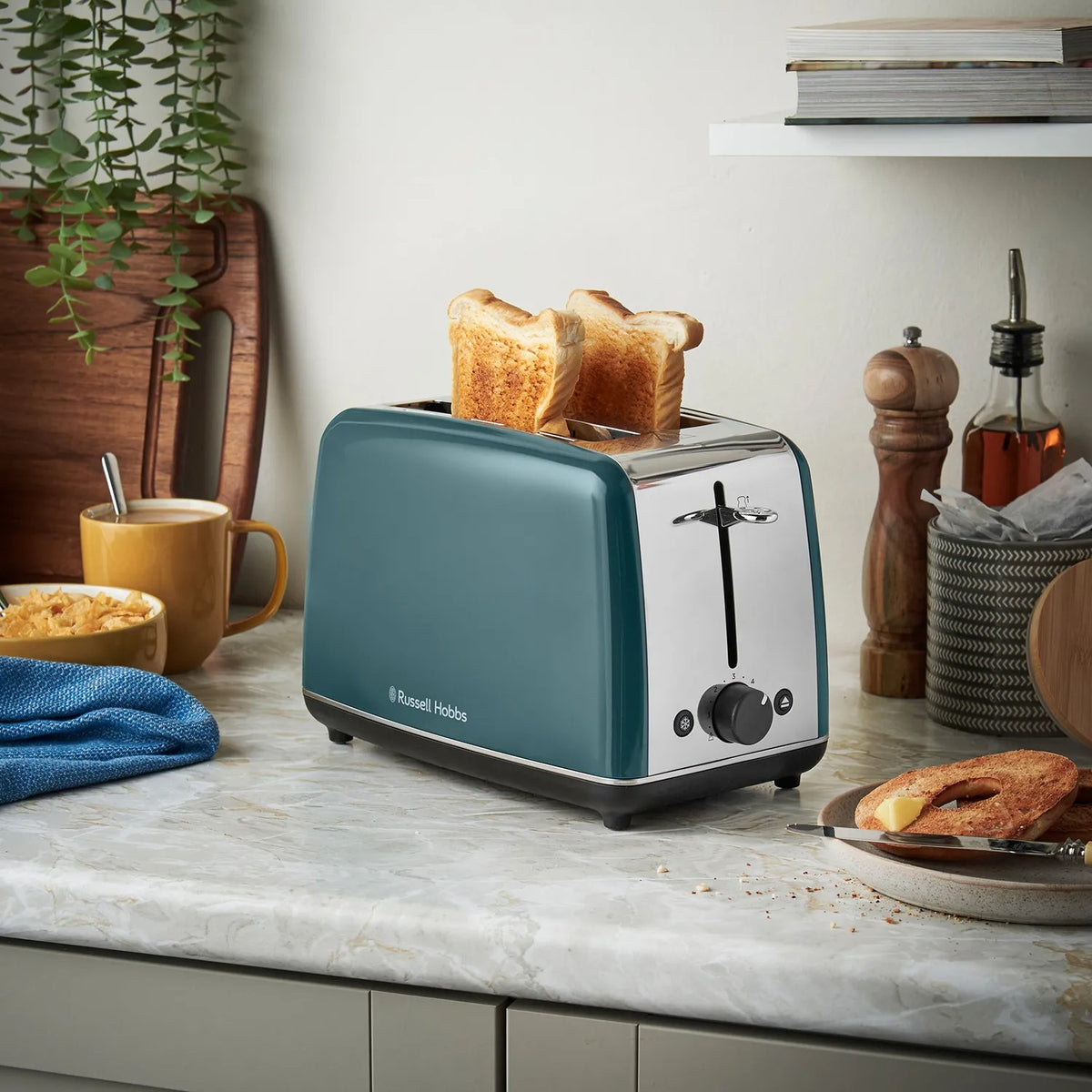Russell Hobbs Everyday 2 Slice Toaster 28865 (Teal)