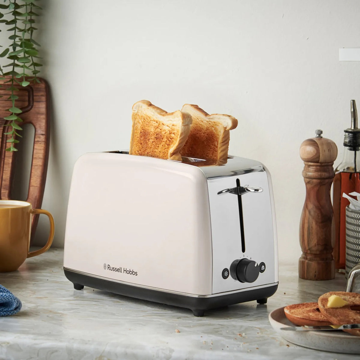 Russell Hobbs Everyday 2 Slice Toaster 28862 (Jasmine)